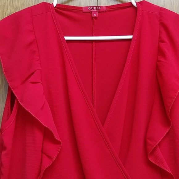 🆕GUESS Red RUFFLED WRAP TOP - Picture 5 of 7